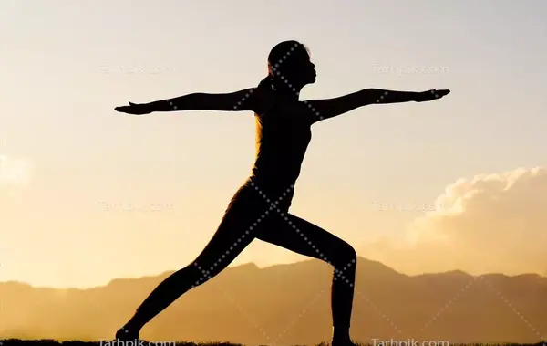 عکس انجام ورزش یوگا