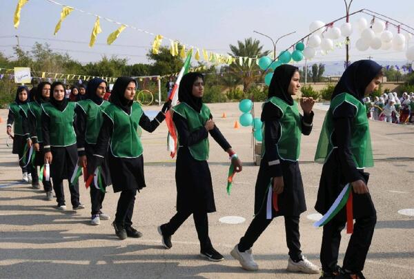 عکس ورزش در مدرسه