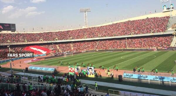 عکس ورزشگاه آزادی از بیرون