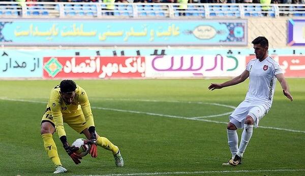عکس چمن ورزشگاه امام رضا