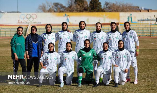 عکس ورزشگاه پاس همدان