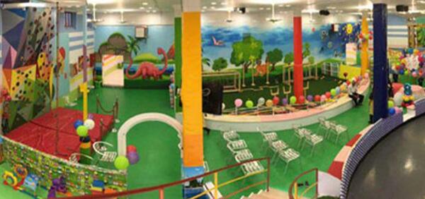 عکس قطار پارک شادی یزد