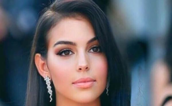 عکس های زن رونالدو در جام جهانی