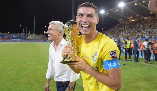 عکس جام جهانی رونالدو در النصر