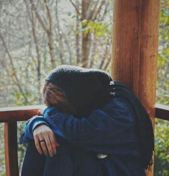 عکس دختر ناراحت کننده