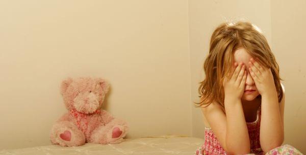 عکس دختر ناراحت عروسکی