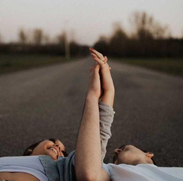 عکس دختر عاشقانه برای پروفایل