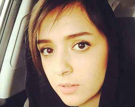 عکس سلفی دختر ایرانی در خانه