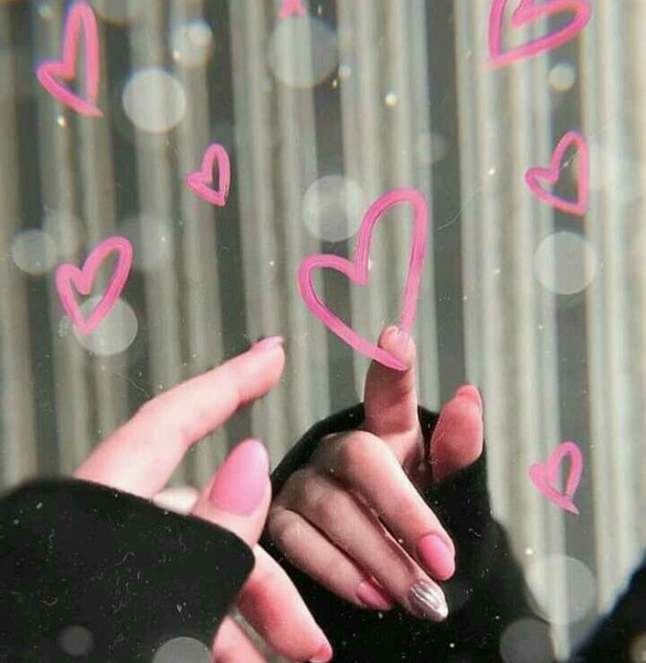 عکس دست دختر فیک