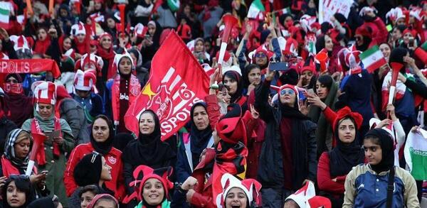 عکس طرفداران زن پرسپولیس