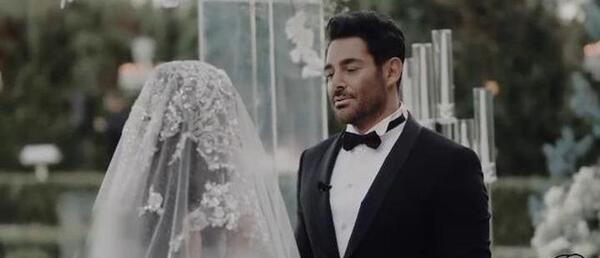 عکس بازیگر محمد رضا گلزار و همسرش