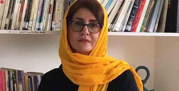 عکس خانم حسینی معلم