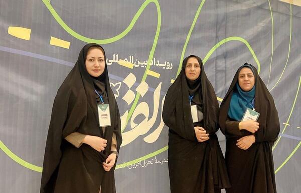 عکس خانم قاسمی معلم