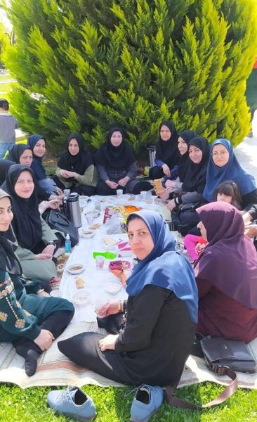 عکس معلم خانم قنبری