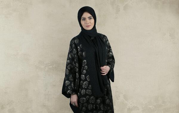 عکس خانم نشیبا مجری رادیو