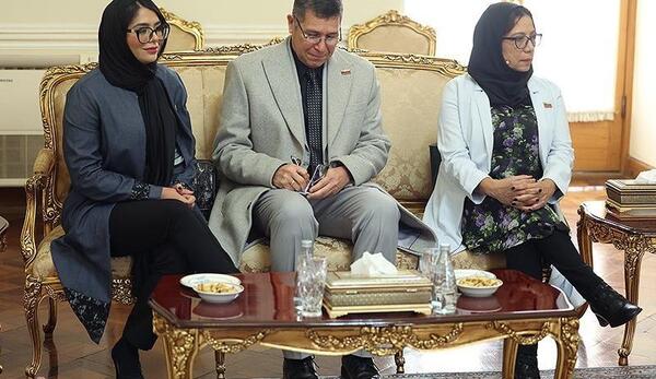 عکس خانم وزیر امور خارجه
