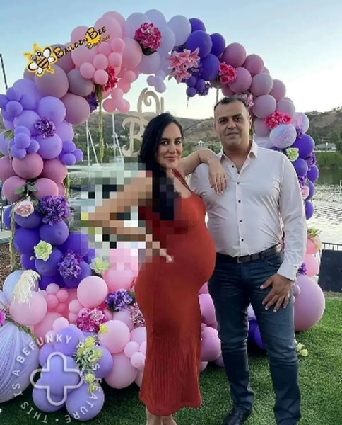 عکس خانم طلوع خواننده