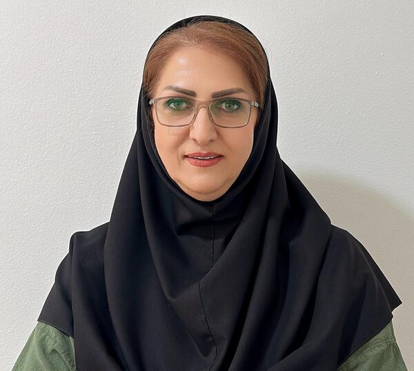 عکس خانم رحمانی معلم