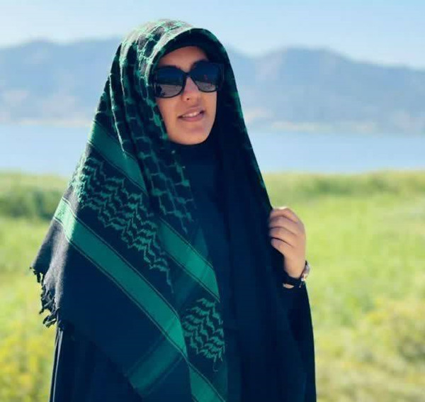 عکس خانم رحیمی معلم