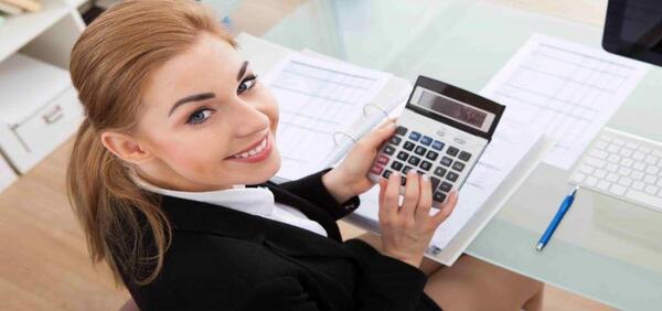 عکس حسابداری خانم