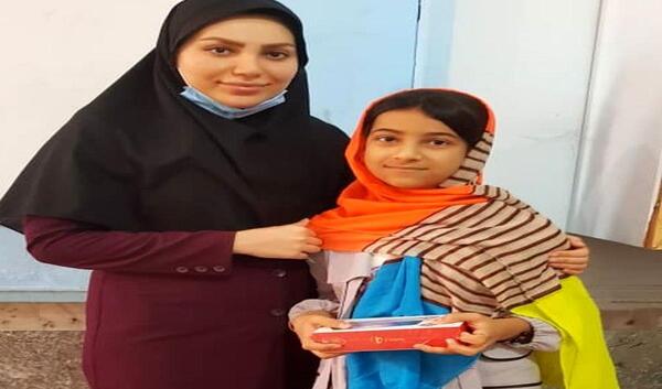 عکس معلم خانم اسماعیلی