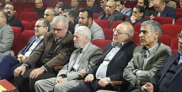 عکس آقای علویان دبیر ریاضی آبادان