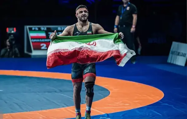عکس کامران قاسم پور و همسرش