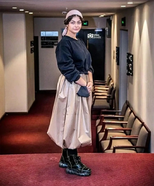 عکس گل نسا در جیران