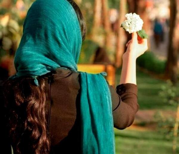 عکس های غمگین دخترانه با حجاب