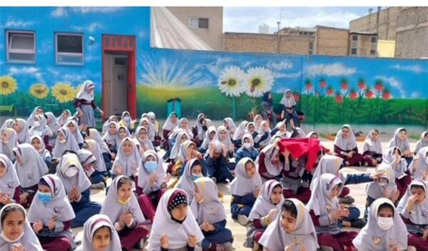 عکس جشن نیمه شعبان در مدرسه