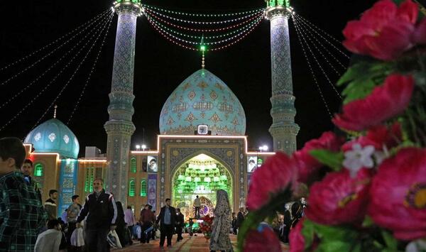عکس مسجد جمکران شب نیمه شعبان