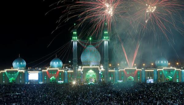 عکس مسجد جمکران شب نیمه شعبان