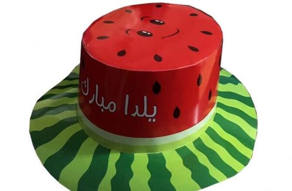 عکس کلاه برای شب یلدا با مقوا