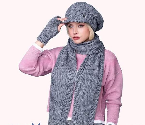 عکس استایل زمستانی با کلاه نقاب دار