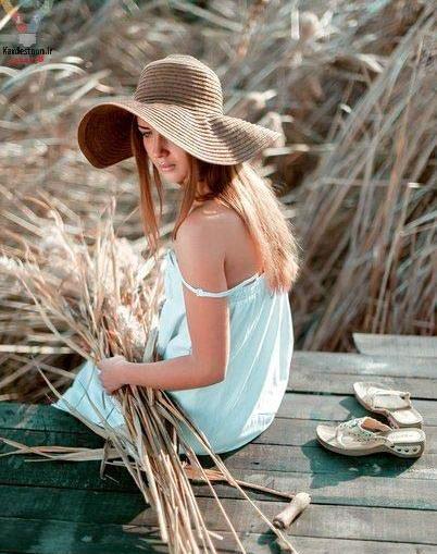ژست عکس با کلاه ساحلی