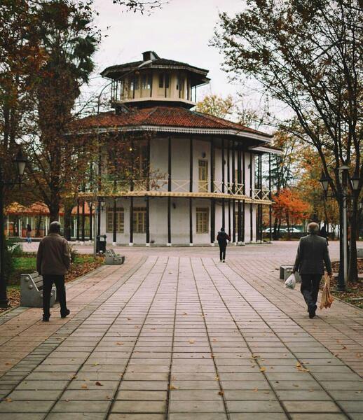 عکس عمارت کلاه فرنگی