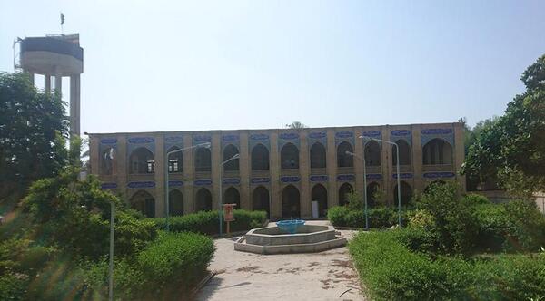عکس عمارت کلاه فرنگی بندرعباس