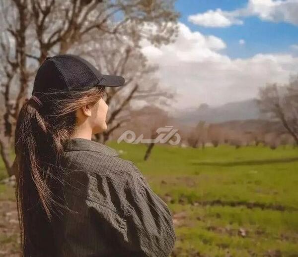 عکس دختر با کلاه سبز