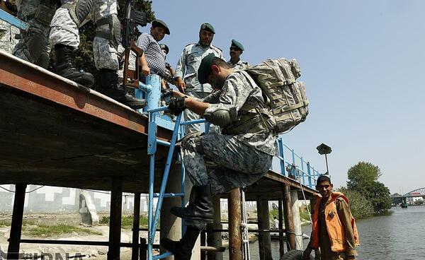 عکس تکاور کلاه سبز