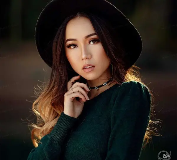 ژست عکس با کلاه شاپو