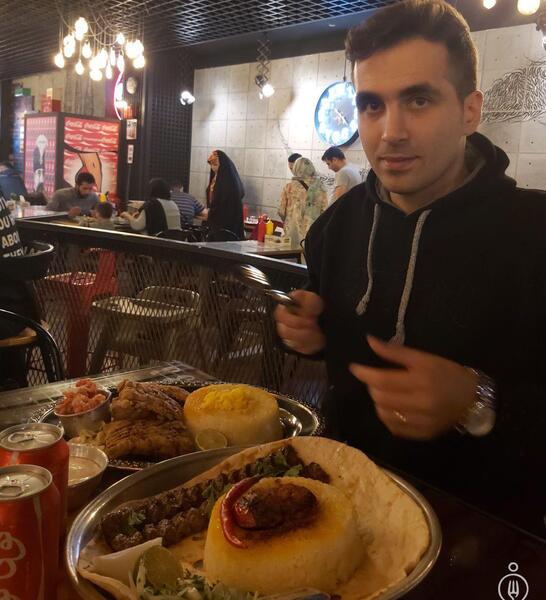 عکس رستوران هشتگ کیش