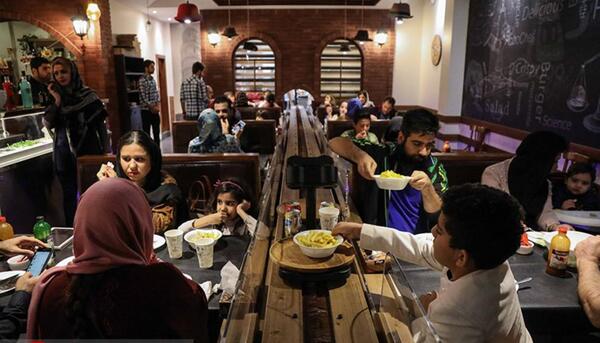 عکس رستوران رباتیک در تهران