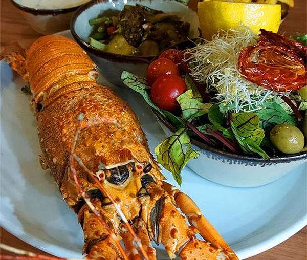 عکس داخل رستوران آقای خرچنگ