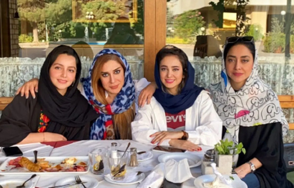 عکس یک رستوران شیک