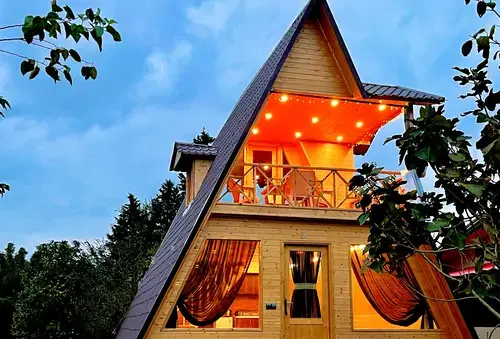 عکس کلبه چوبی سوئیسی