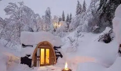 عکس کلبه برف