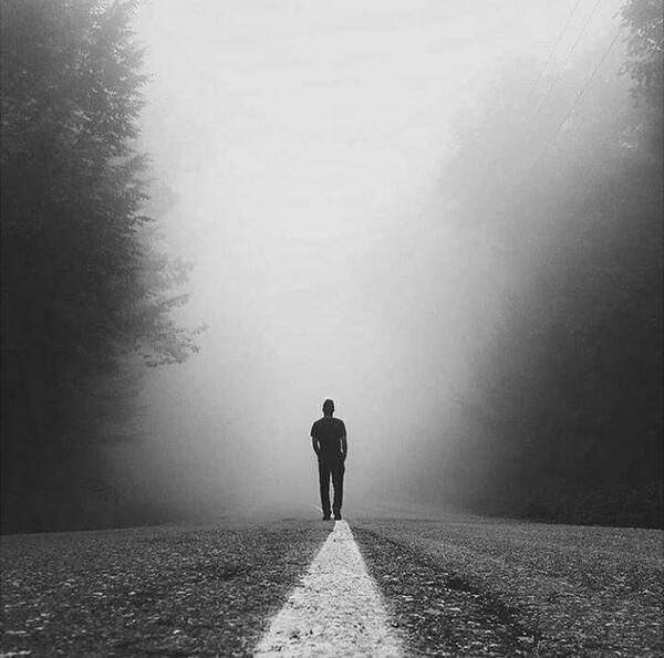 عکس نوشته سخت است بخندی و دلت غم زده باشد