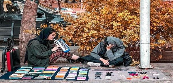 عکس نوشته دلت که گرفته باشد با صدای دستفروش