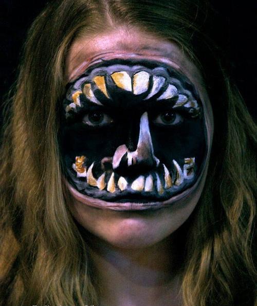 عکس نقاشی صورت دخترانه ترسناک