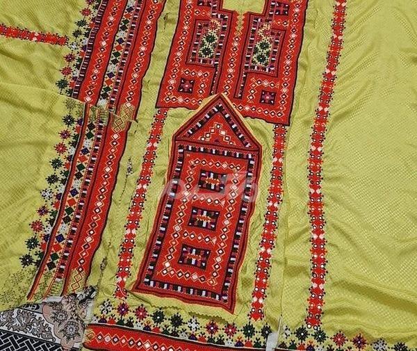 عکس لباس بلوچی تپه ای